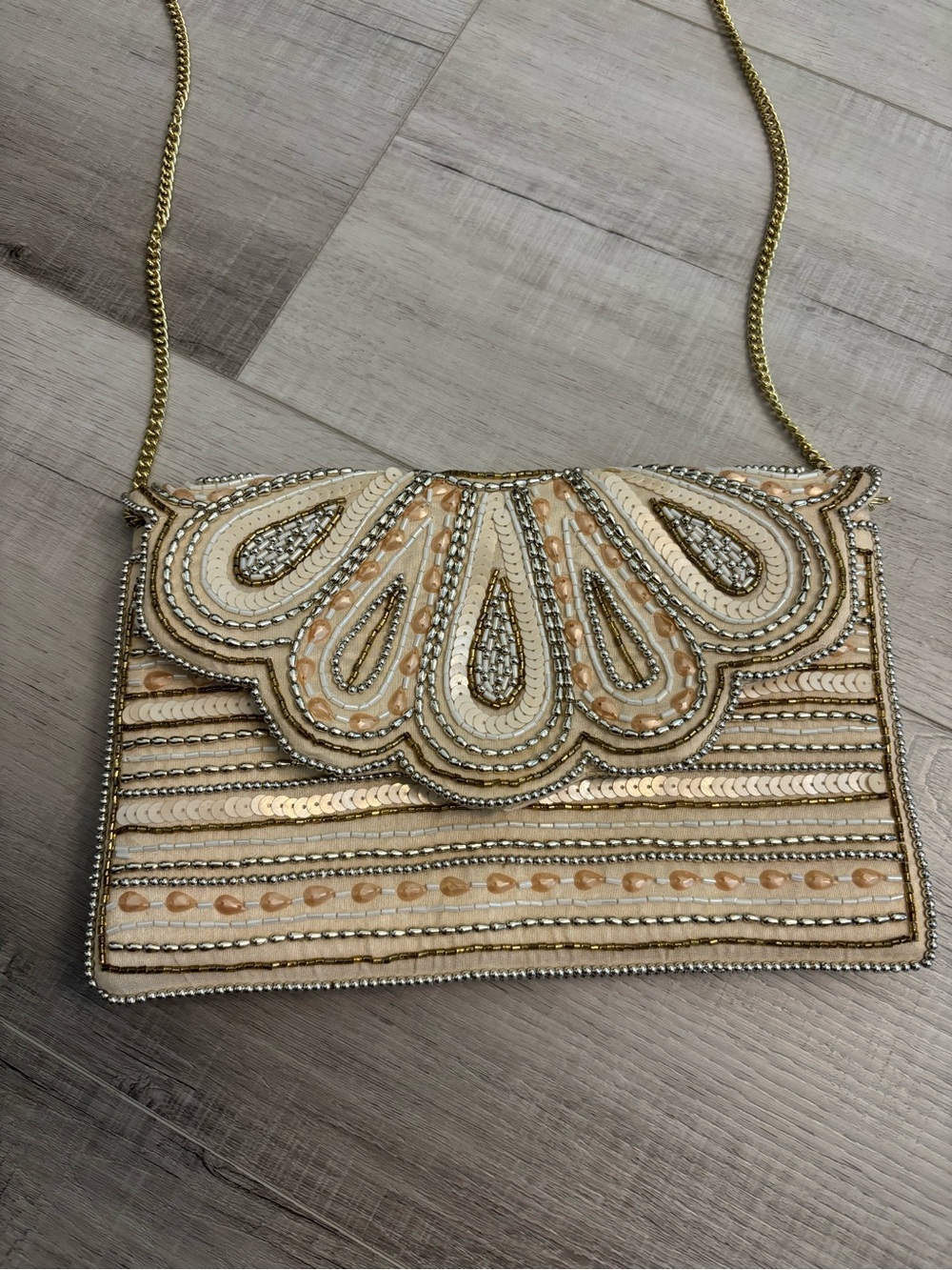 Lulus Beaded Art Deco Evening Clutch Crossbody Champagne Gold Sequin
